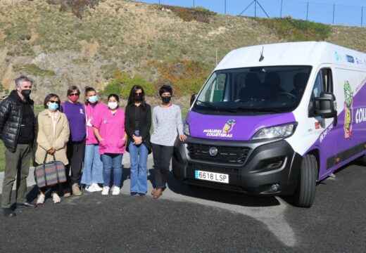 O Concello apoia á cooperativa Mulleres Colleiteiras coa cesión dunha furgoneta a gas